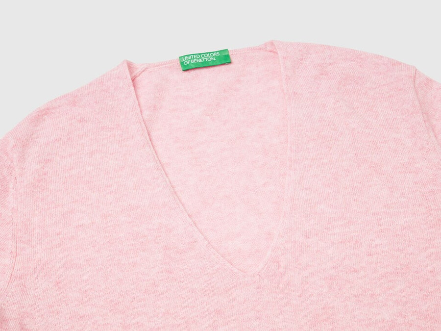pink v-neck sweater in pure merino wool