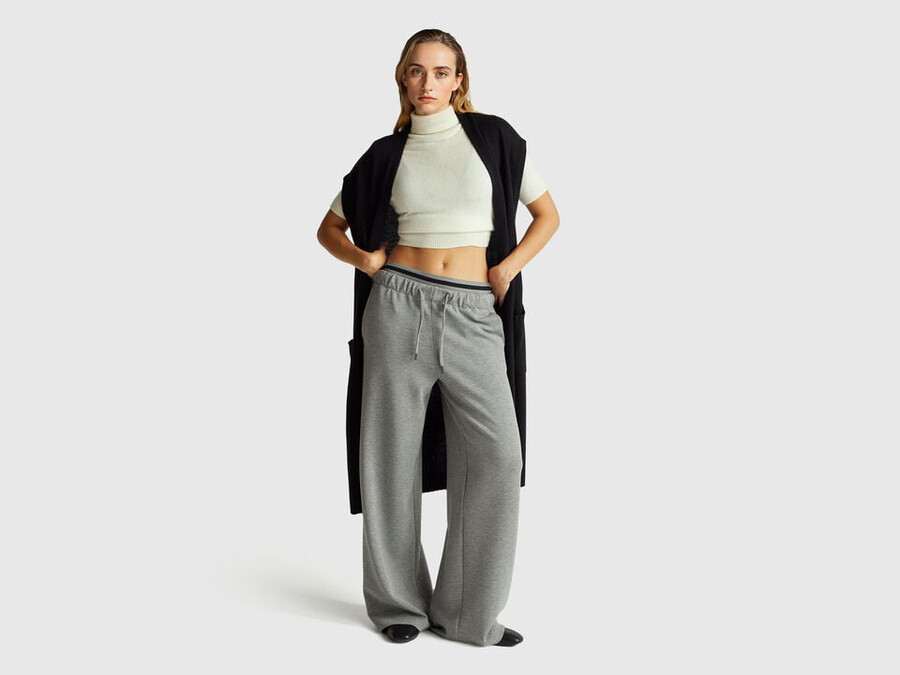 cream white short sleeve turtleneck in cashmere blend