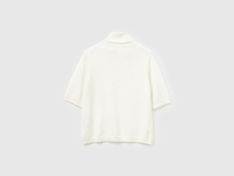 cream white short sleeve turtleneck in cashmere blend