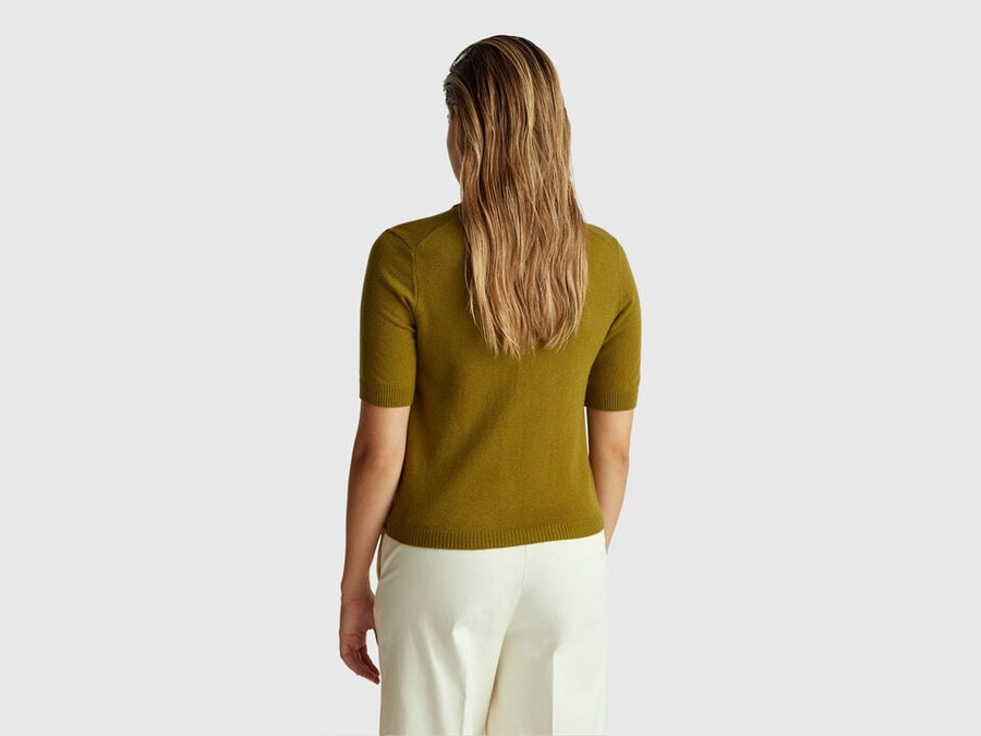 military green short sleeve turtleneck in cashmere blend
