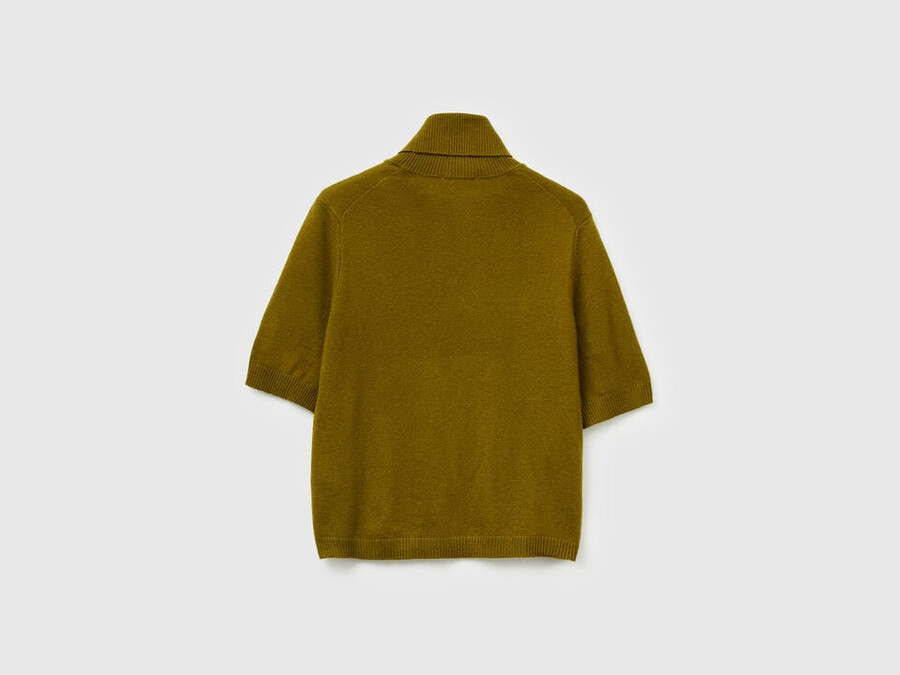 military green short sleeve turtleneck in cashmere blend