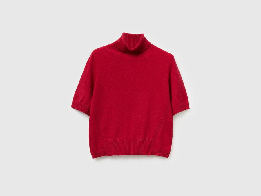 red short sleeve turtleneck in cashmere blend