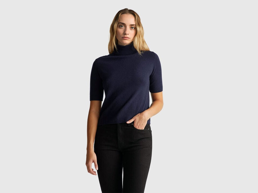 midnight blue short sleeve turtleneck in cashmere blend