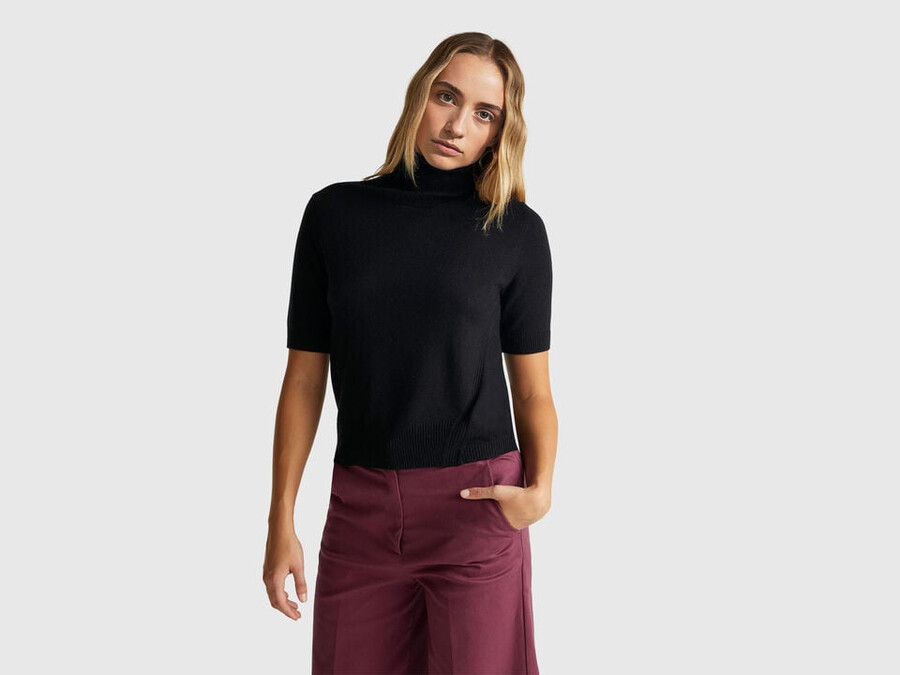 black short sleeve turtleneck in cashmere blend