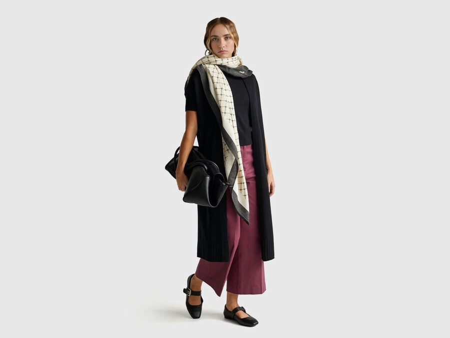 black short sleeve turtleneck in cashmere blend