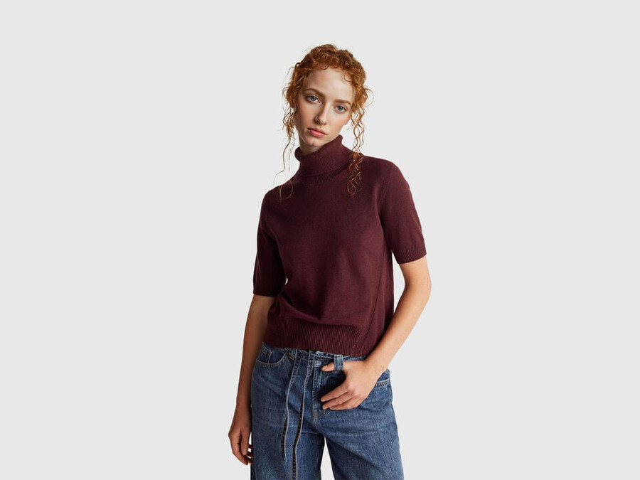 burnt brown short sleeve turtleneck in cashmere blend