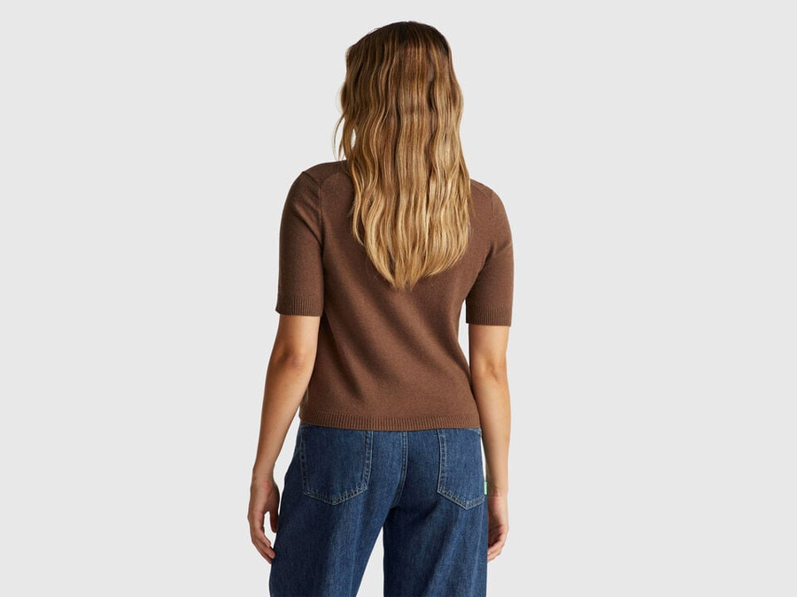 brown short sleeve turtleneck in cashmere blend