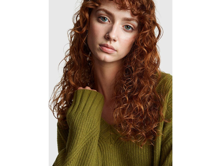 v-neck sweater in wool blend