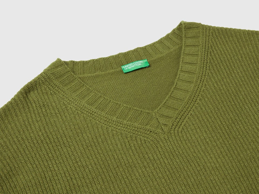 v-neck sweater in wool blend