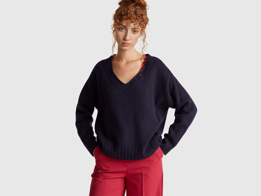 v-neck sweater in wool blend