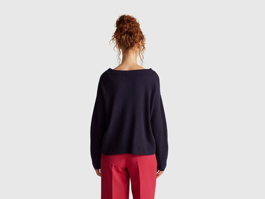 v-neck sweater in wool blend