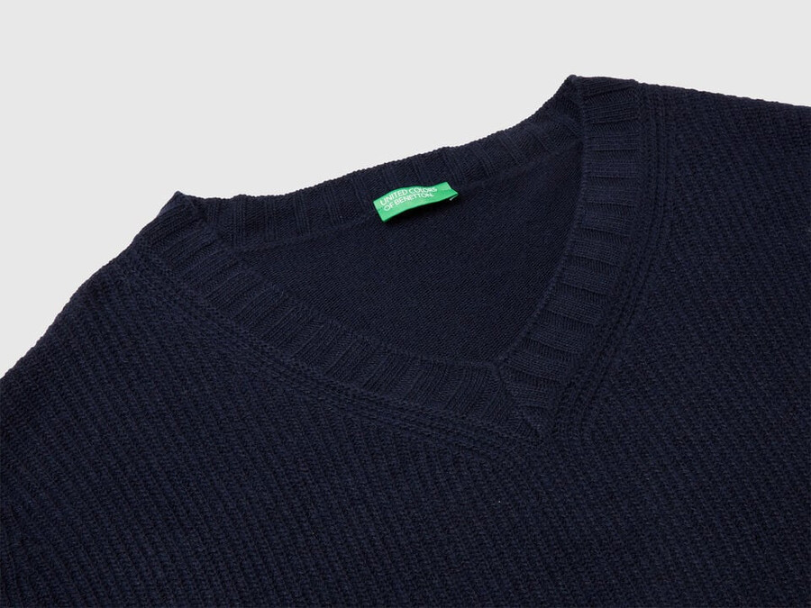 v-neck sweater in wool blend