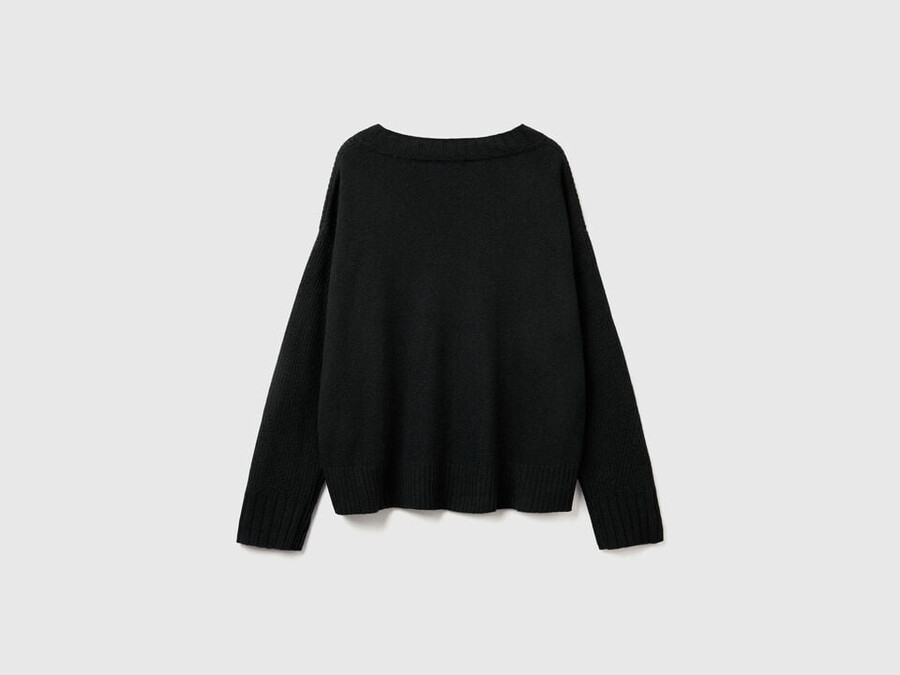 v-neck sweater in wool blend