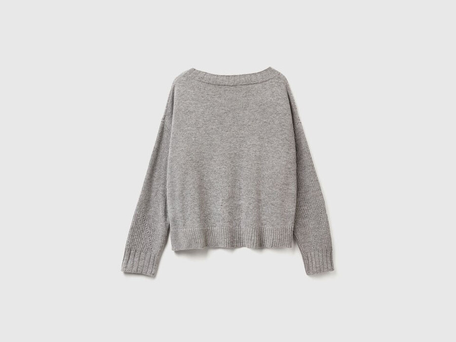 v-neck sweater in wool blend