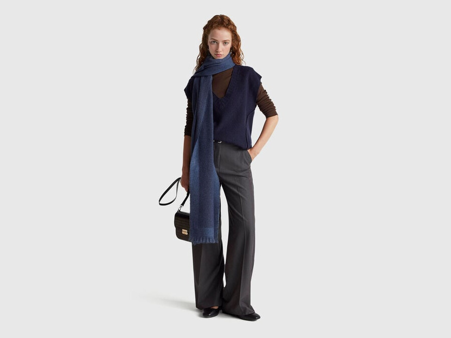 v-neck vest in wool blend