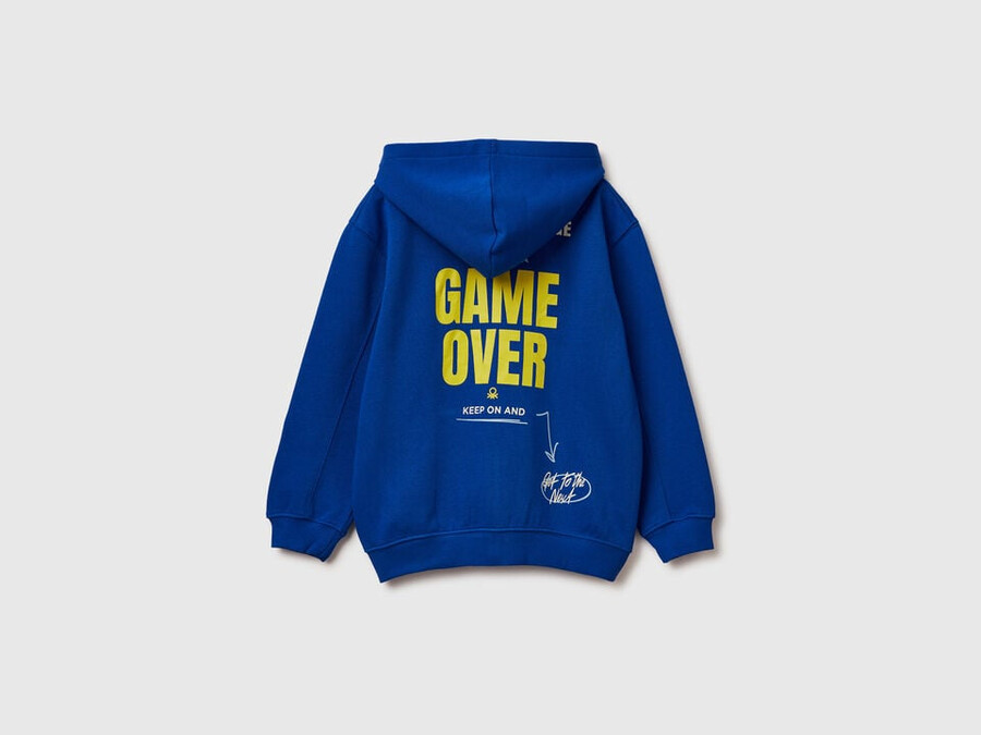 sweatshirt with print