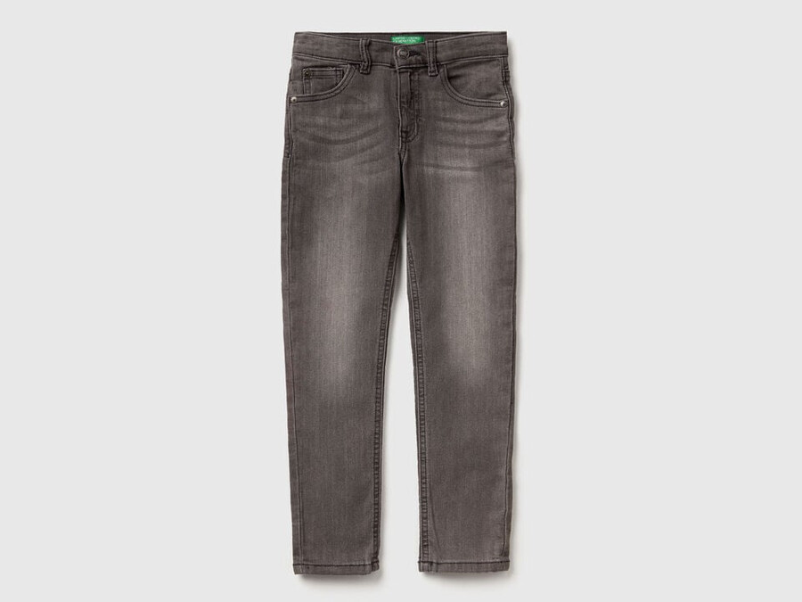 skinny fit jeans