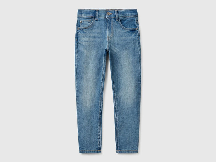 skinny fit jeans