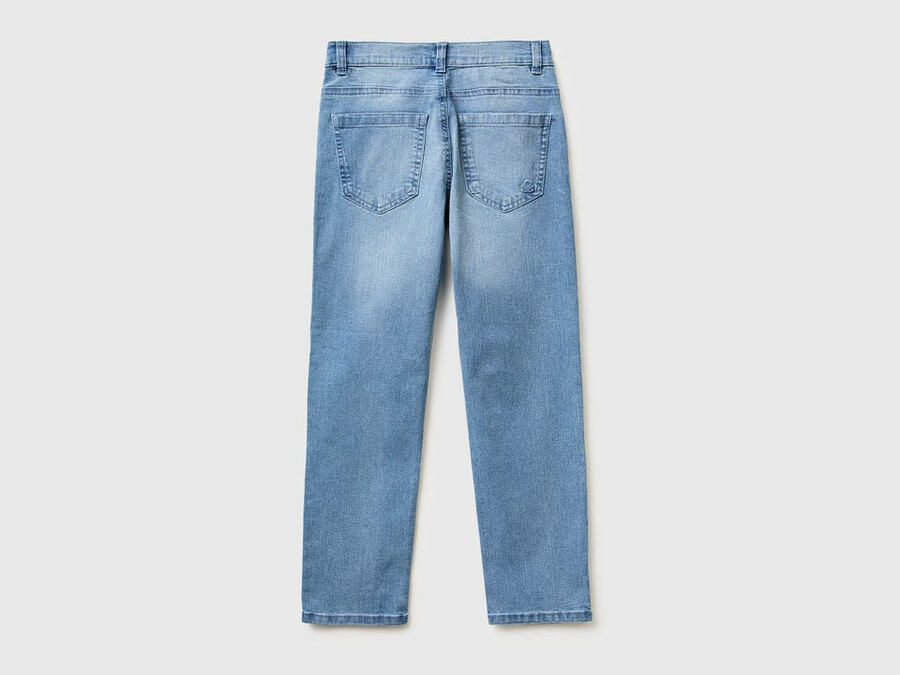 slim fit jeans