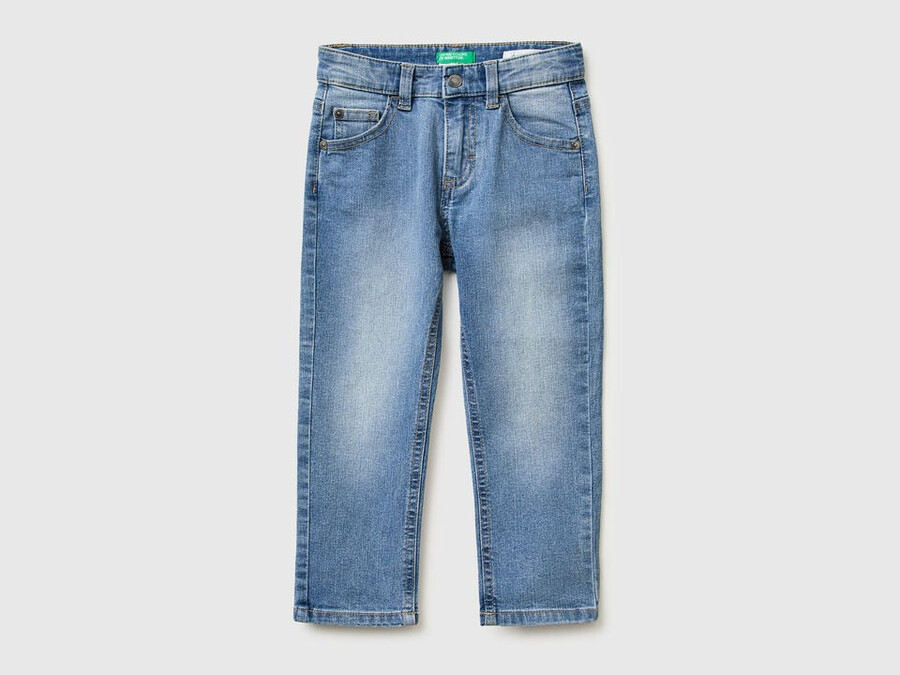 slim fit jeans