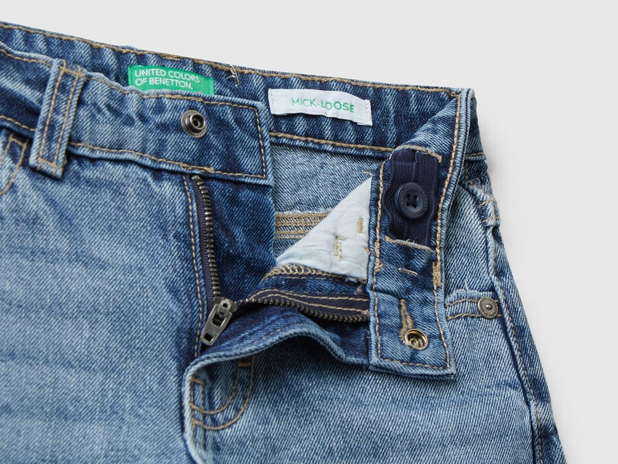 loose fit jeans with roll-up