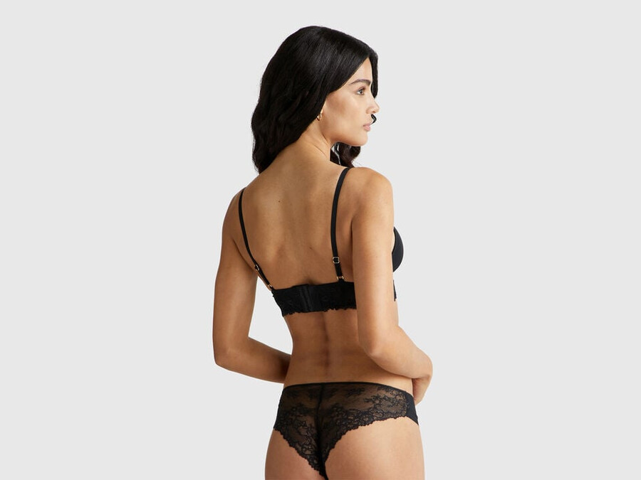 triangle bra with lace